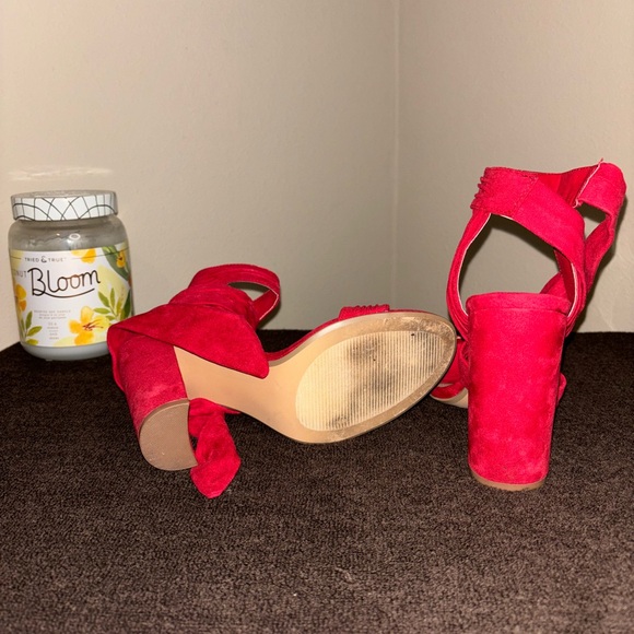 Sexy red sandals with tie; sleek & sassy; cute & comfortable. - Picture 2 of 14